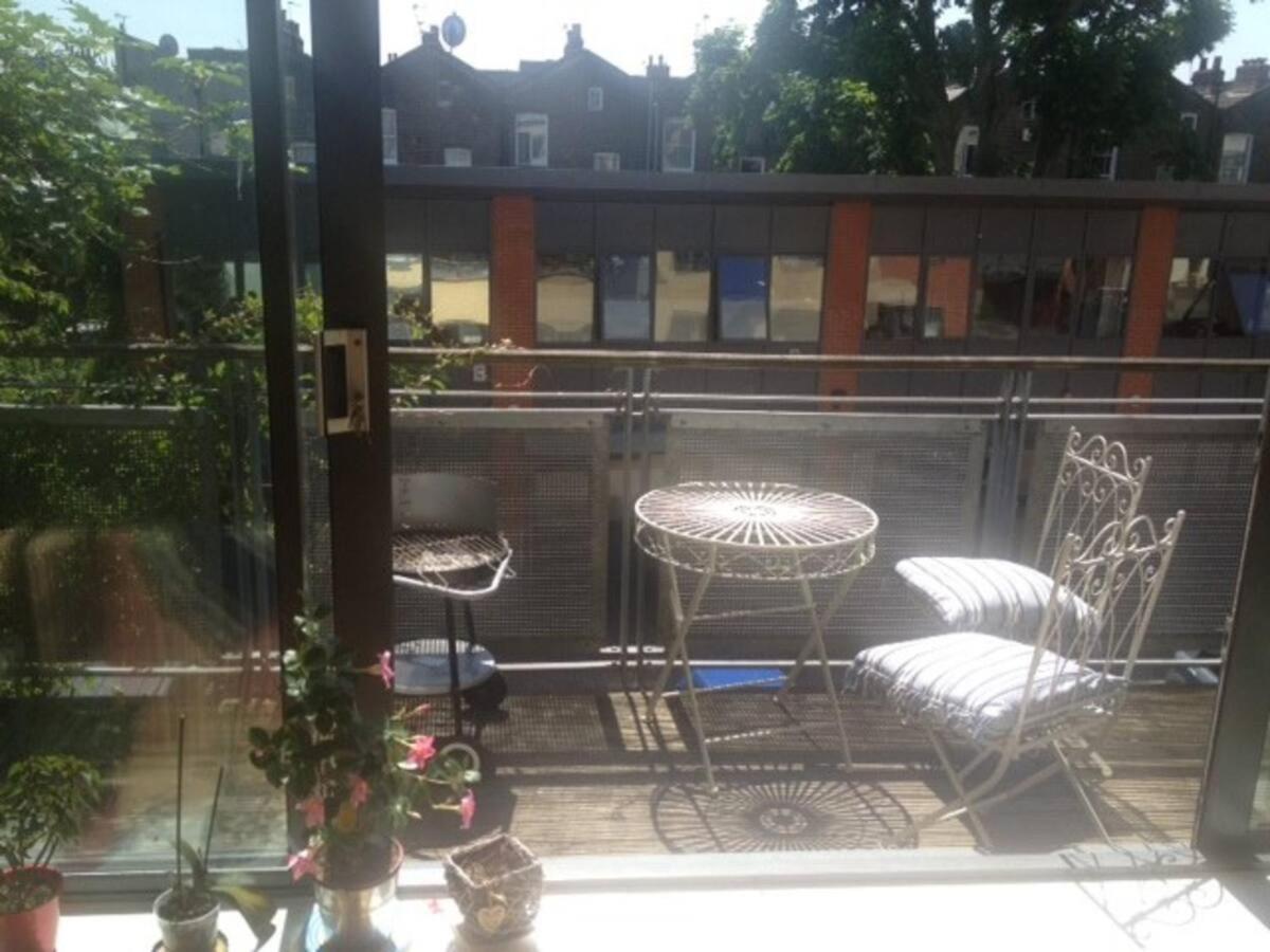 Spacious, Bright And Modern Flat In Holloway London Bagian luar foto