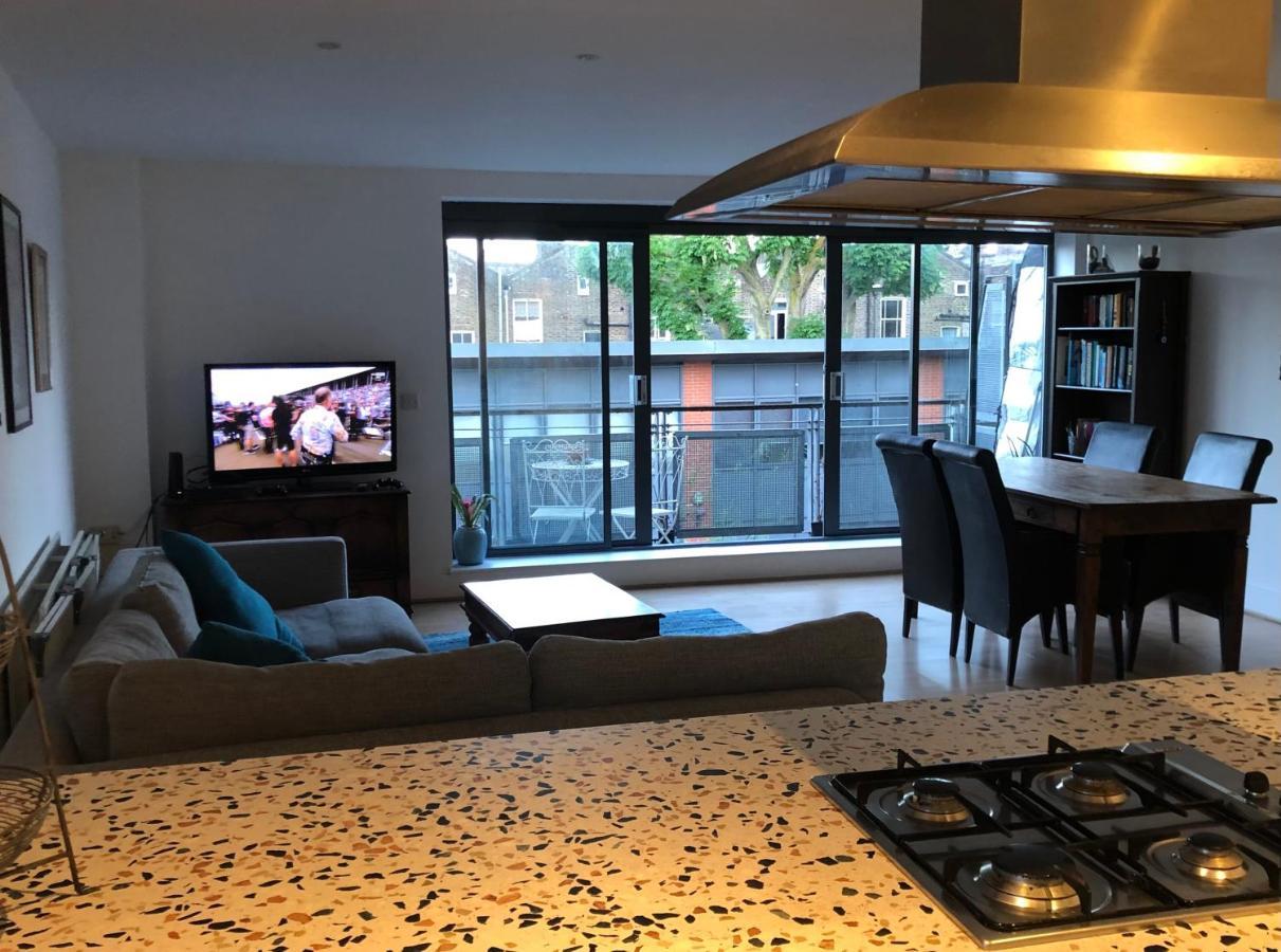 Spacious, Bright And Modern Flat In Holloway London Bagian luar foto